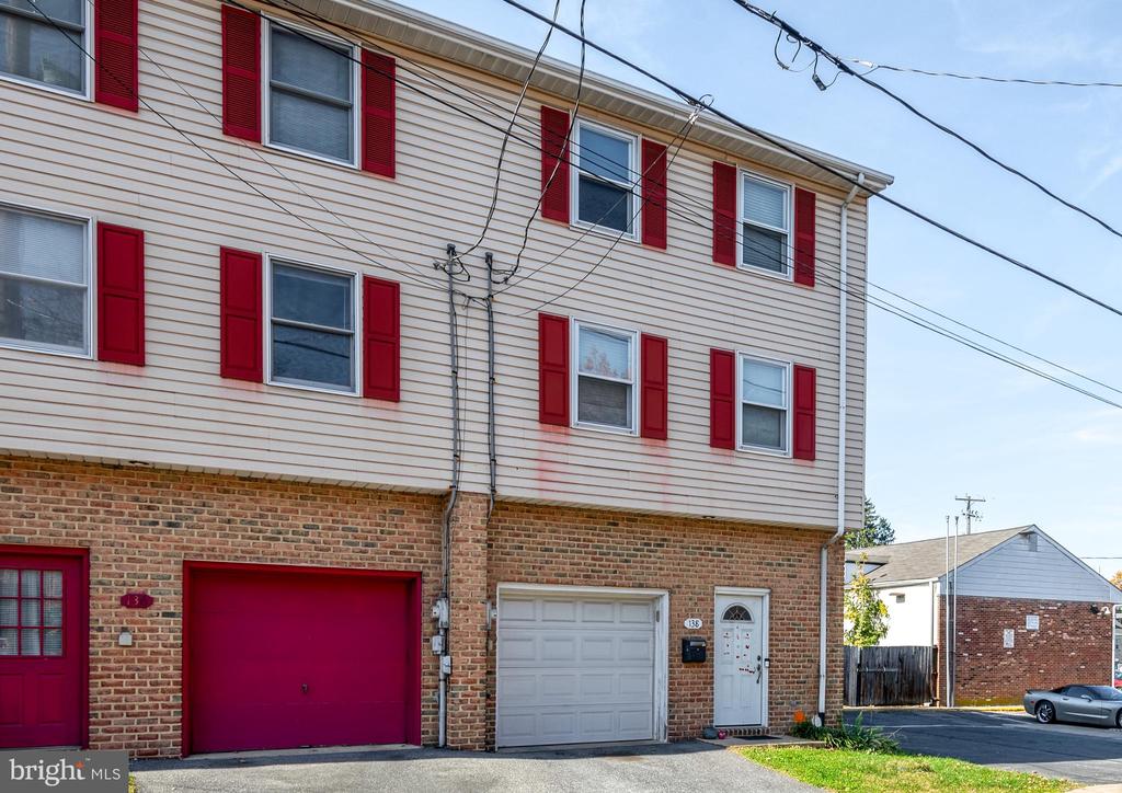 138 Sherman St