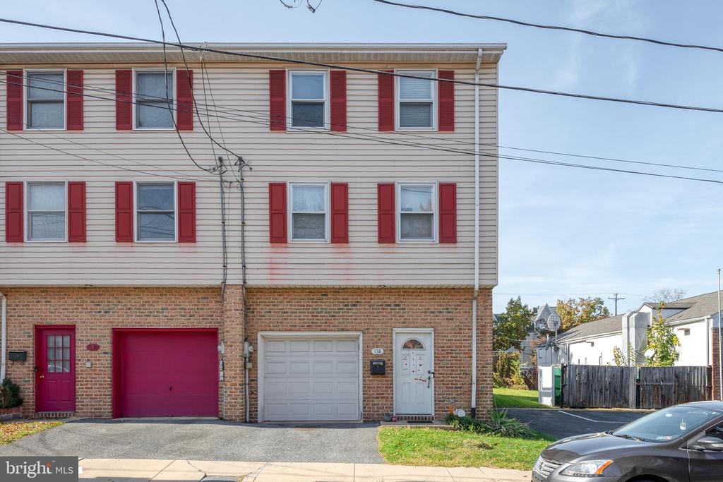 138 Sherman St