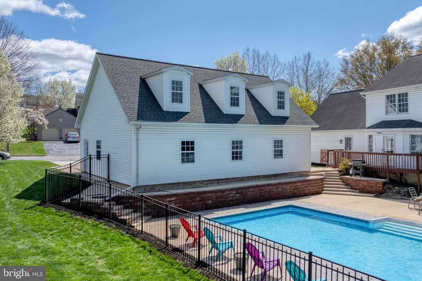 340 Walter Ave