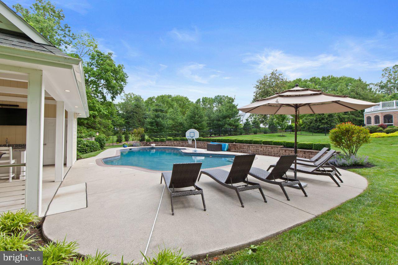 121 Eshelman Rd