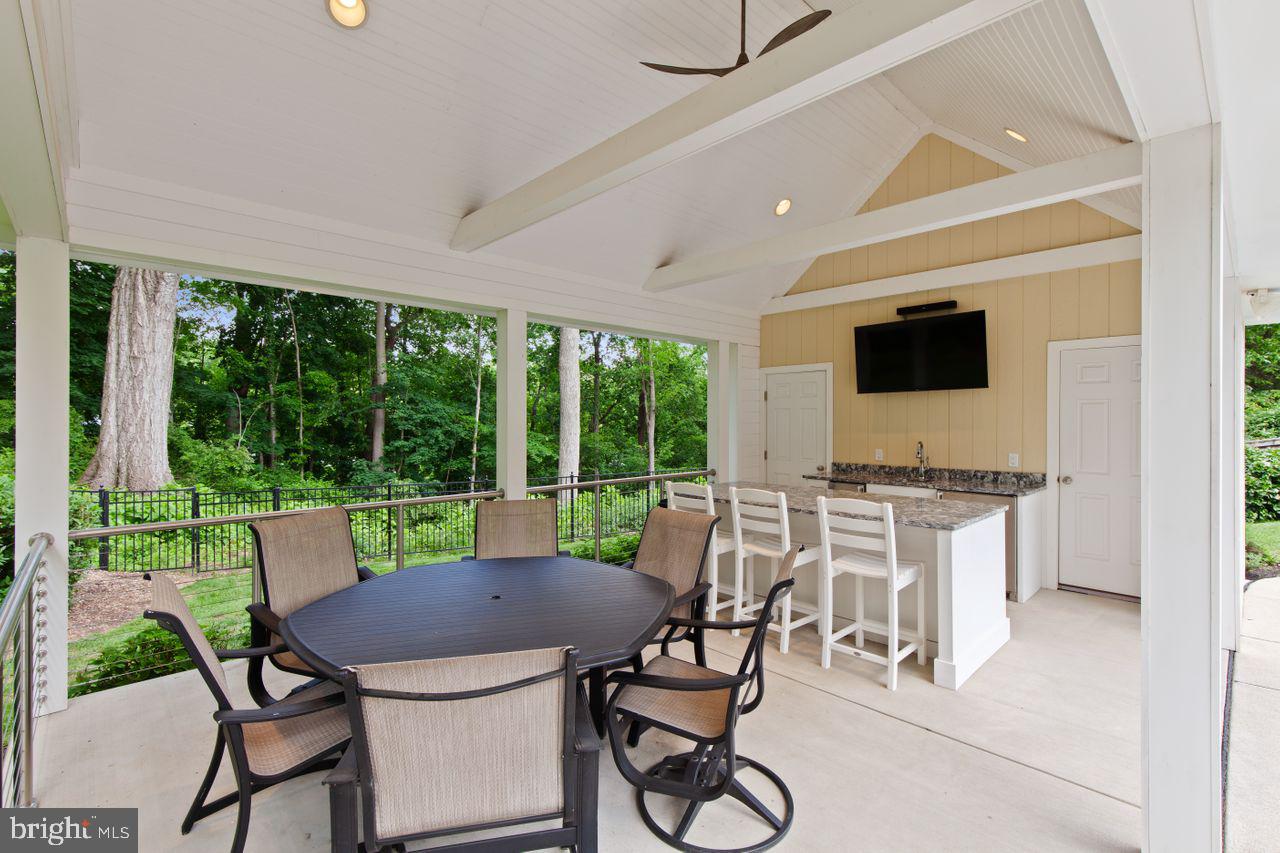 121 Eshelman Rd