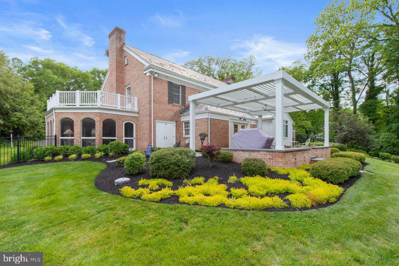 121 Eshelman Rd
