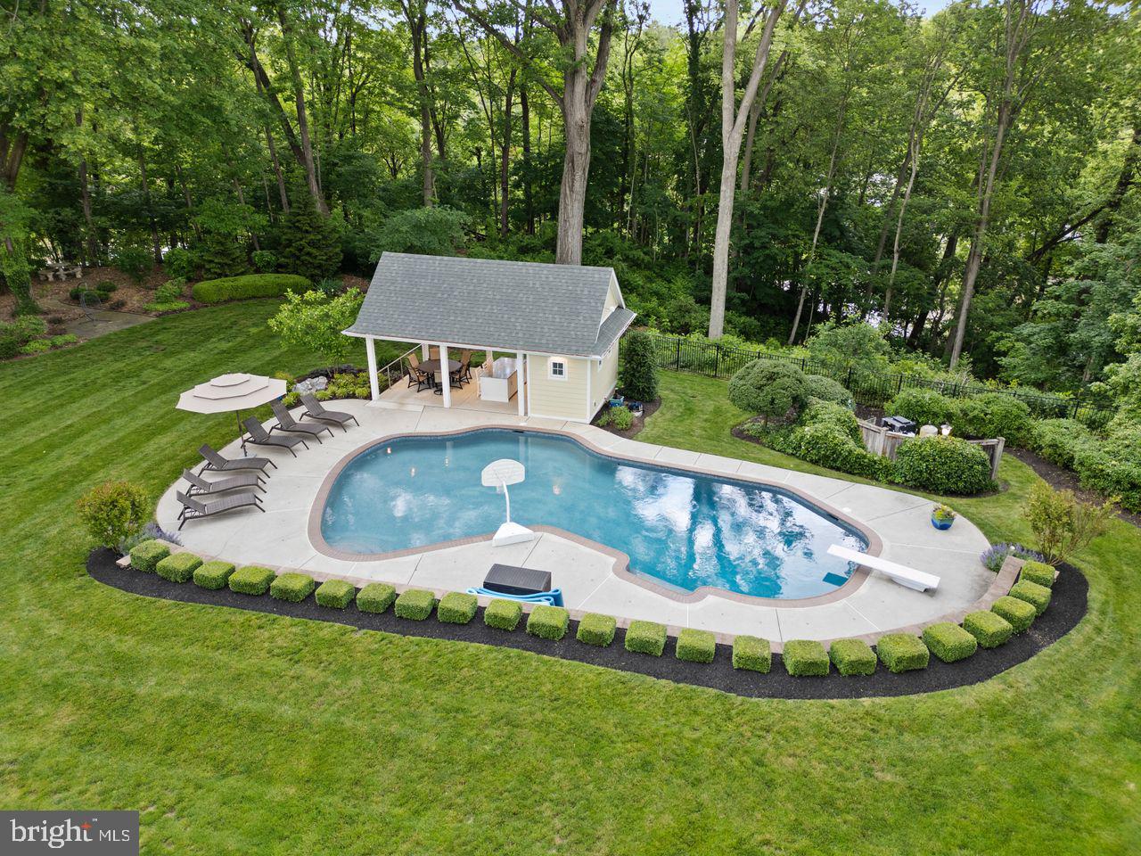 121 Eshelman Rd