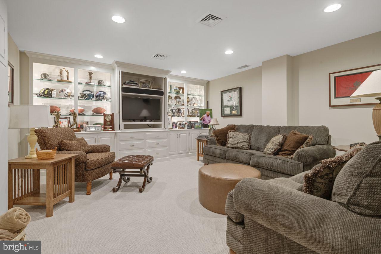 121 Eshelman Rd