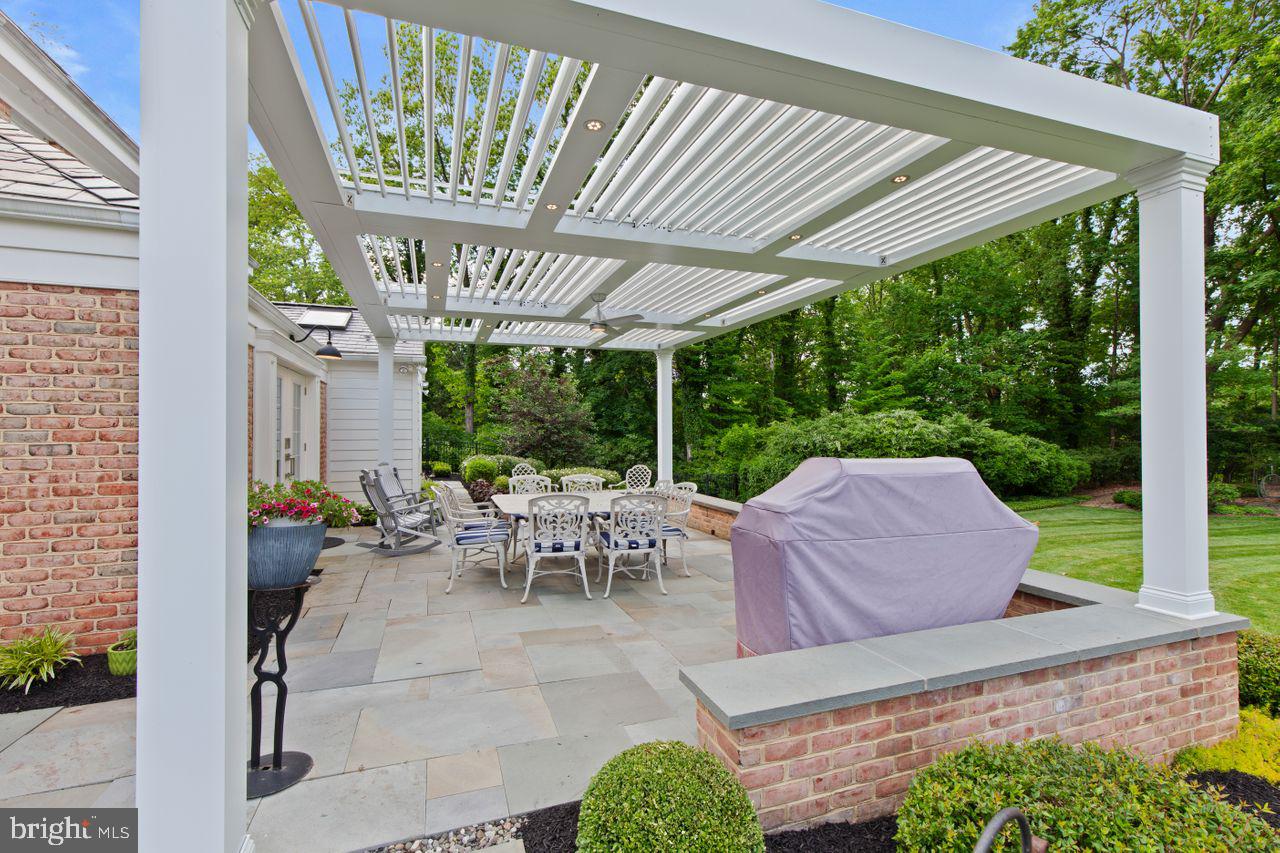 121 Eshelman Rd