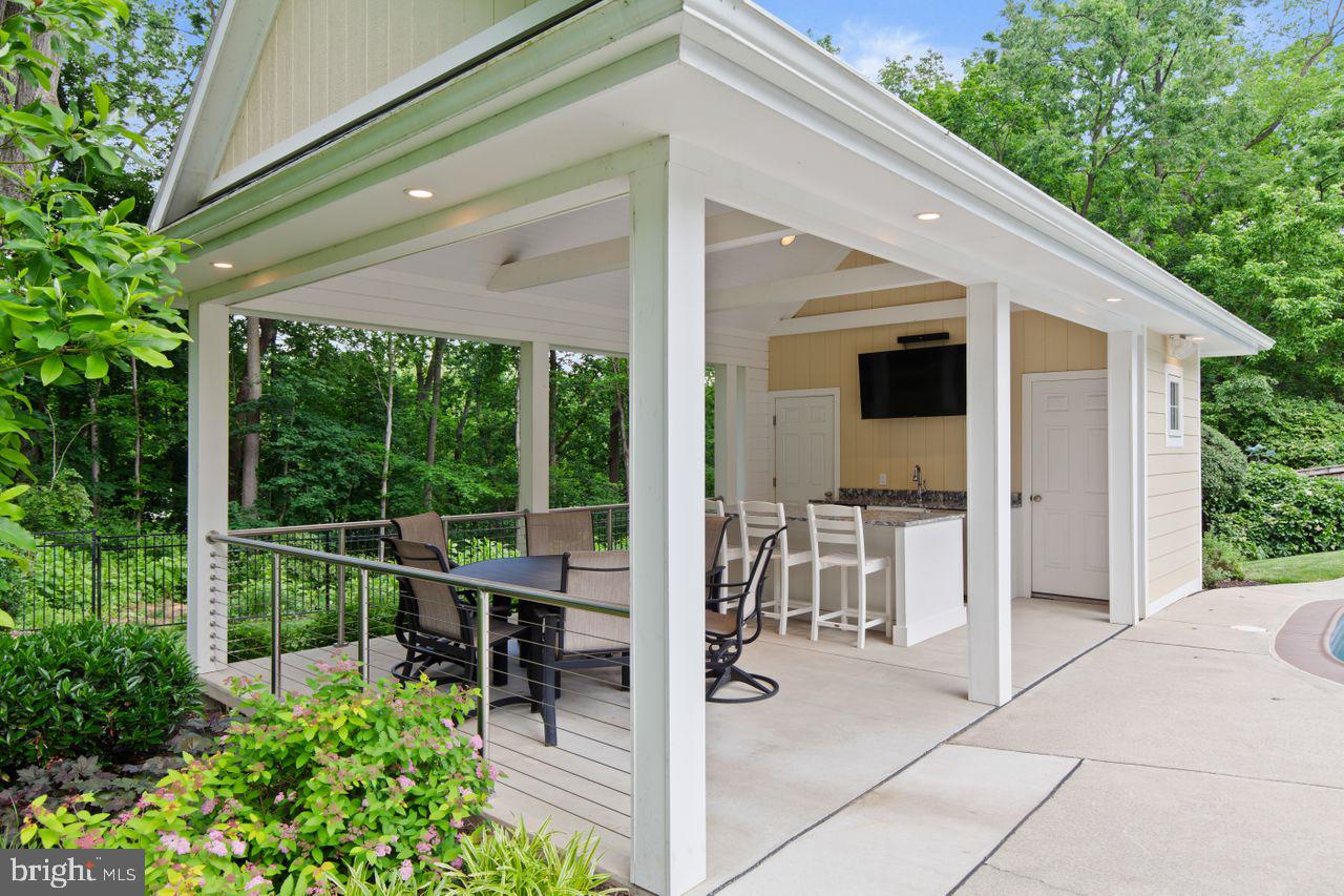 121 Eshelman Rd
