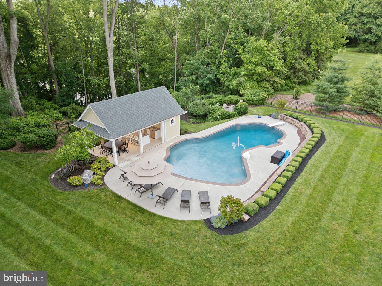 121 Eshelman Rd