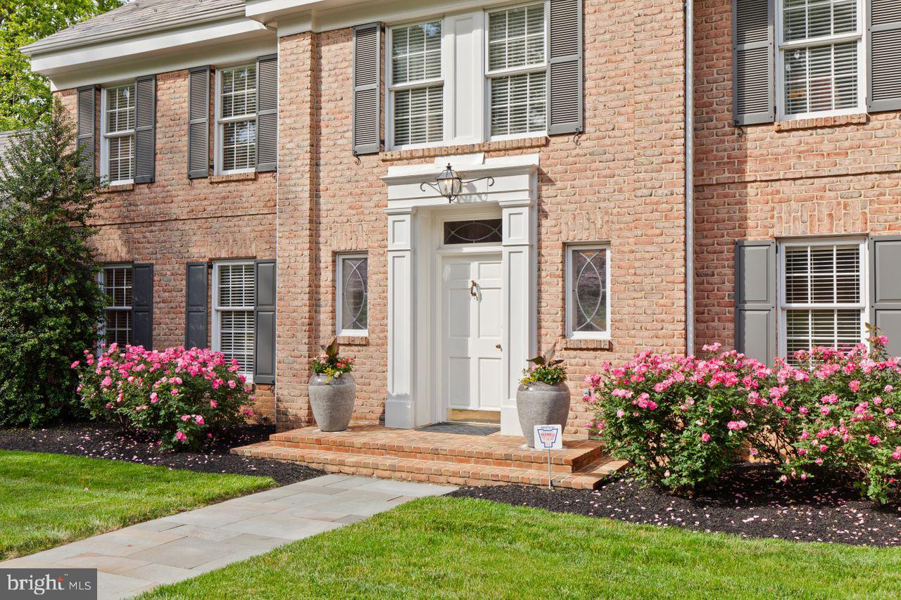 121 Eshelman Rd