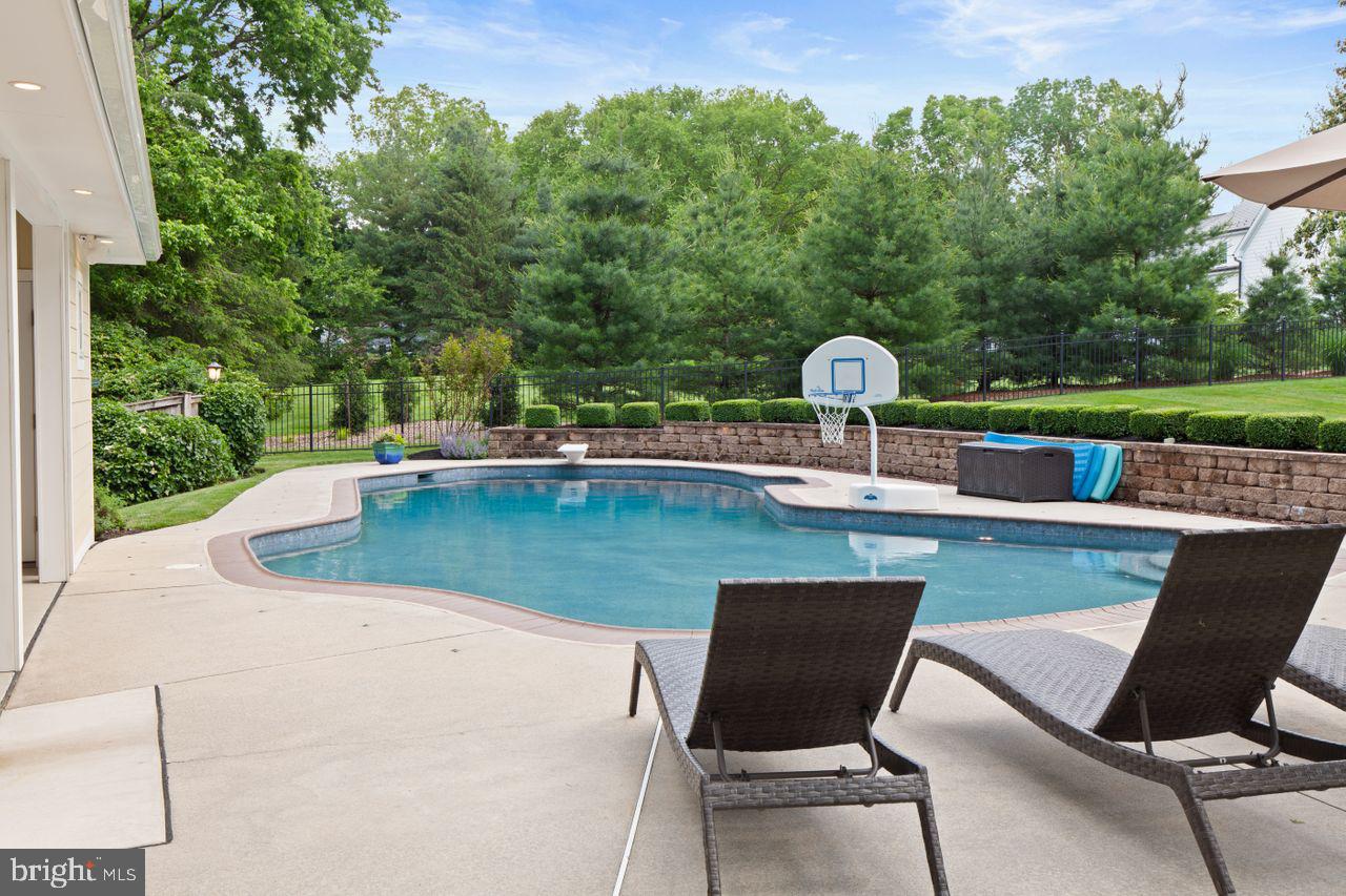 121 Eshelman Rd