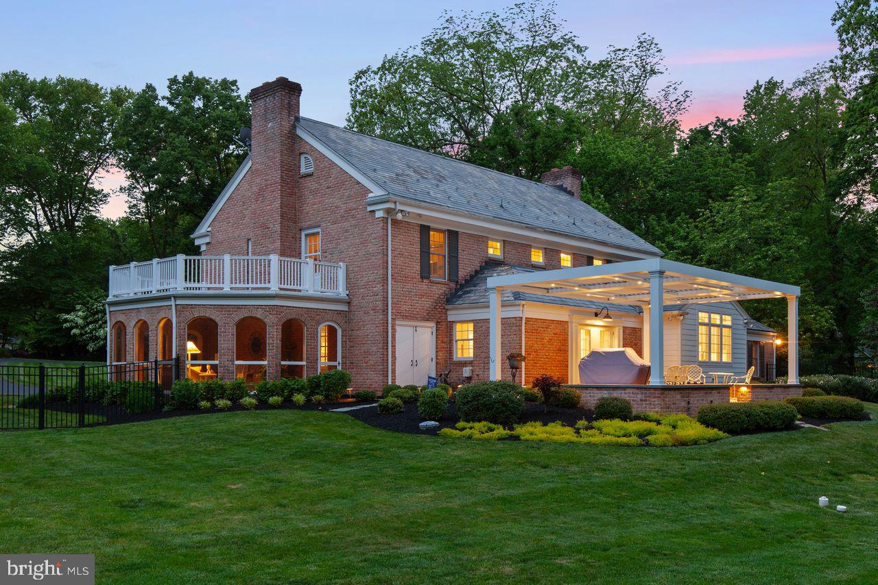 121 Eshelman Rd