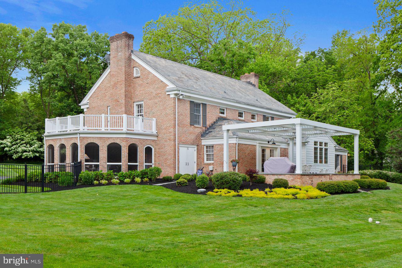 121 Eshelman Rd