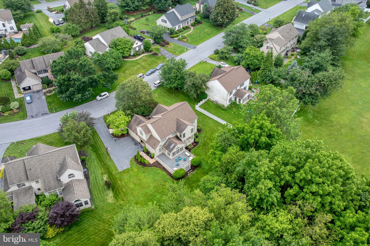 16 Fox Hollow Dr