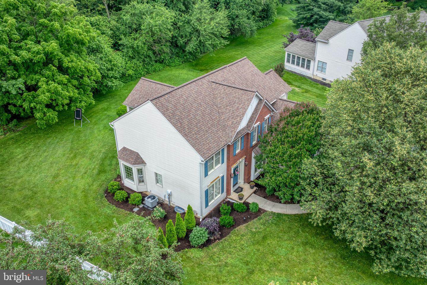 16 Fox Hollow Dr