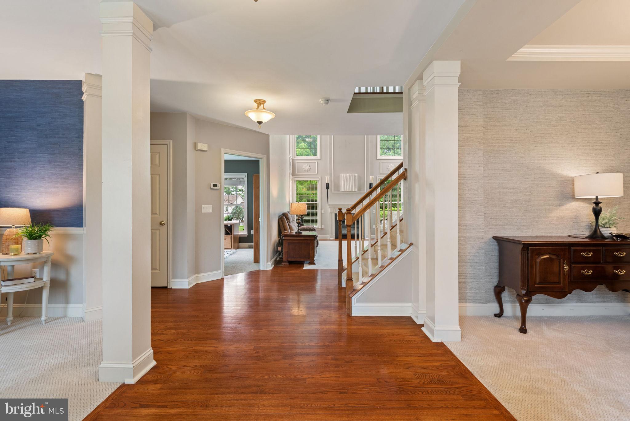 16 Fox Hollow Dr