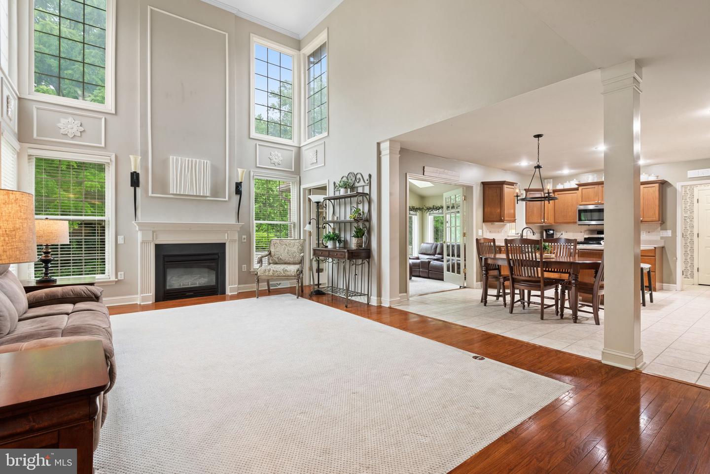 16 Fox Hollow Dr