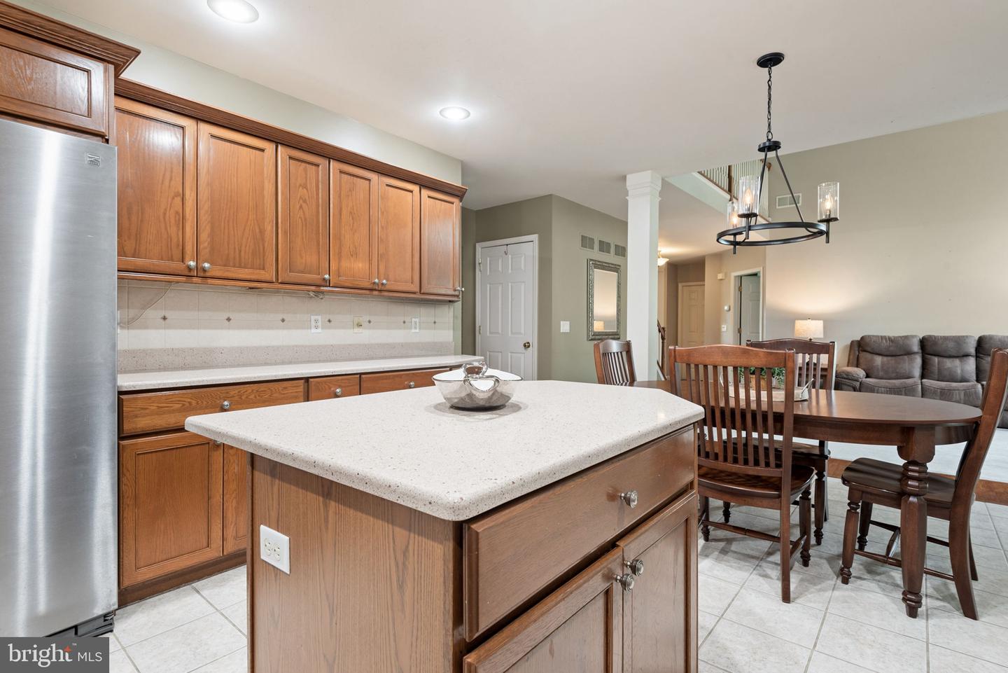 16 Fox Hollow Dr
