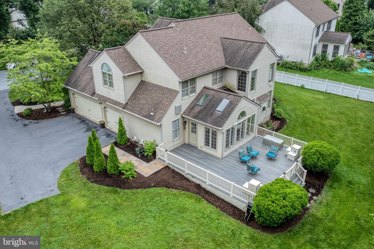 16 Fox Hollow Dr