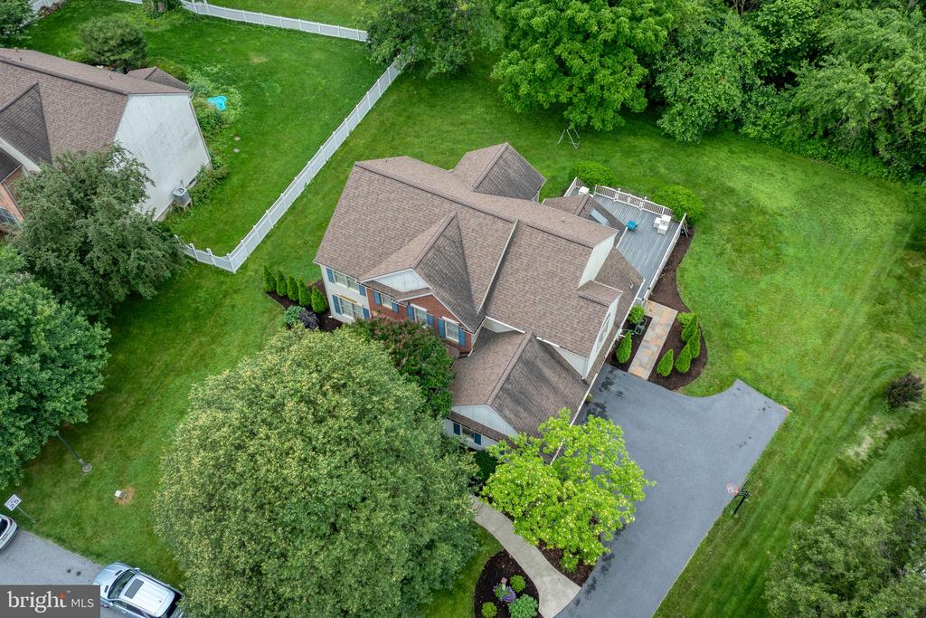 16 Fox Hollow Dr