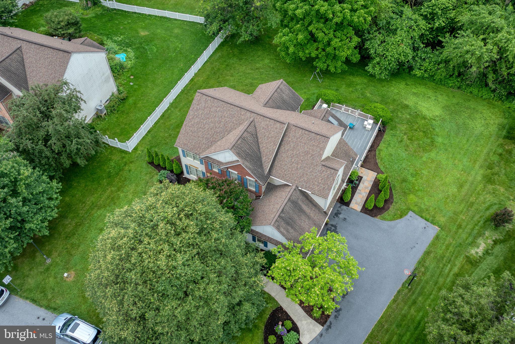 16 Fox Hollow Dr