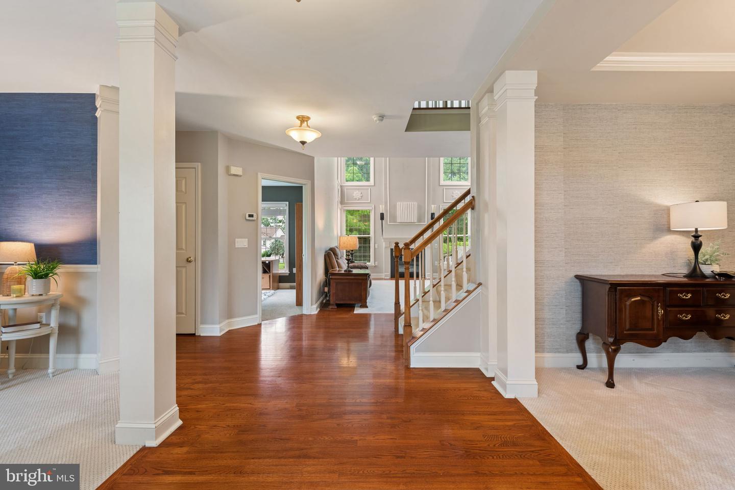 16 Fox Hollow Dr