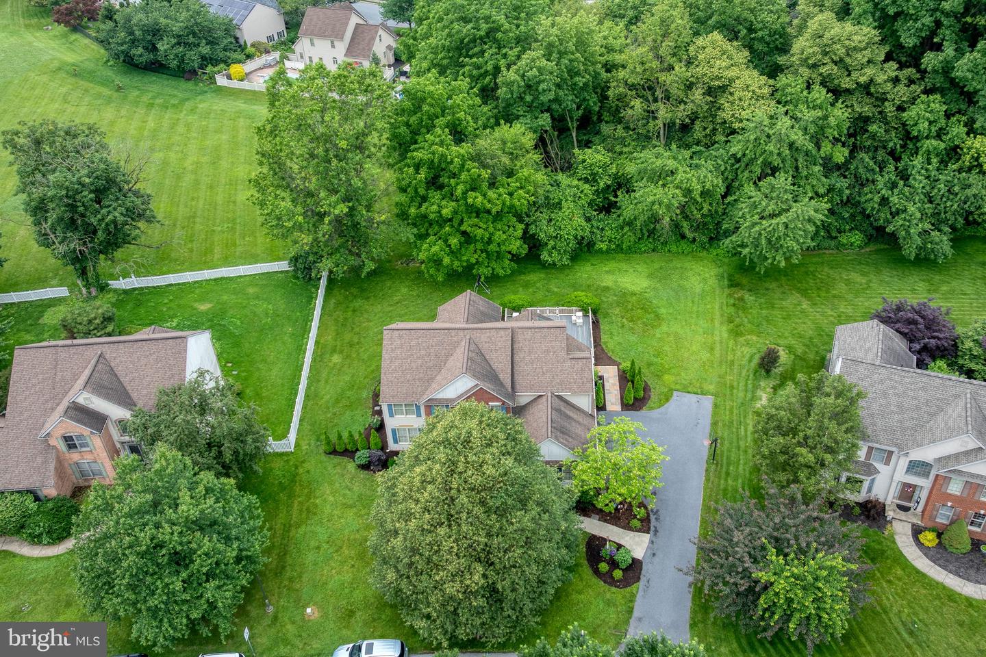 16 Fox Hollow Dr