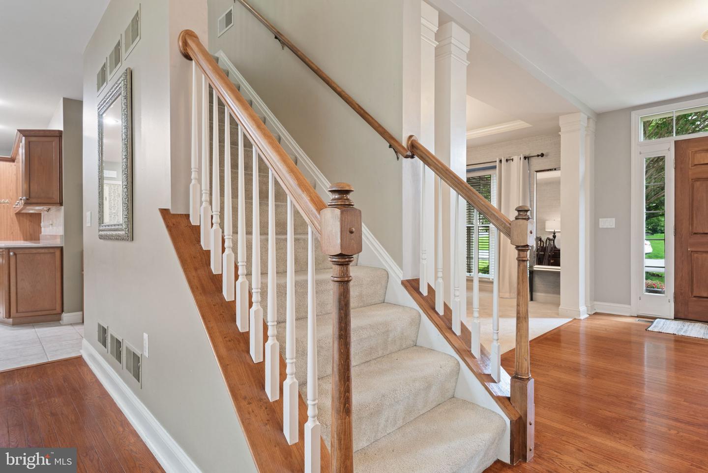 16 Fox Hollow Dr