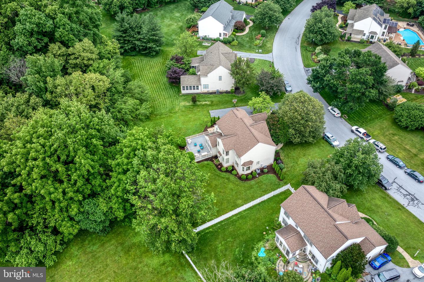 16 Fox Hollow Dr
