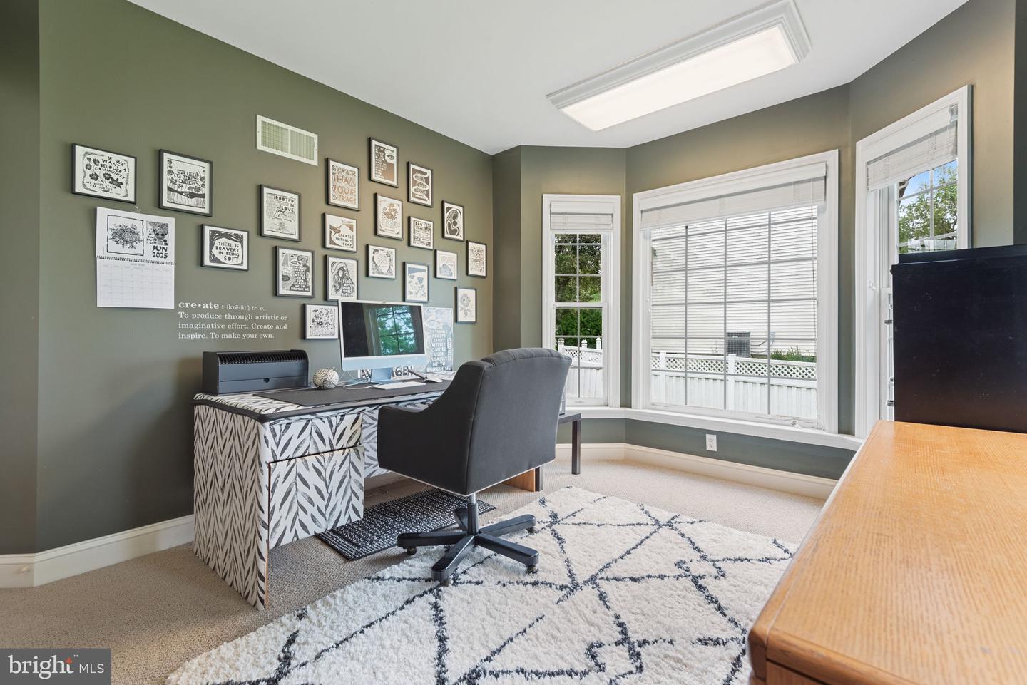 16 Fox Hollow Dr