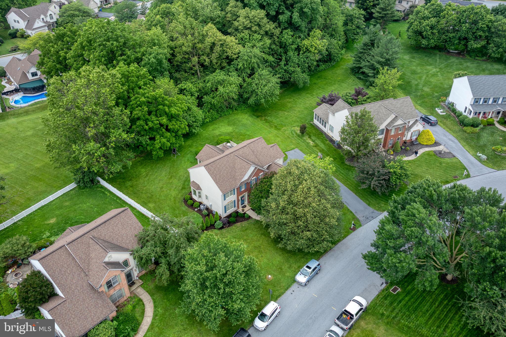 16 Fox Hollow Dr