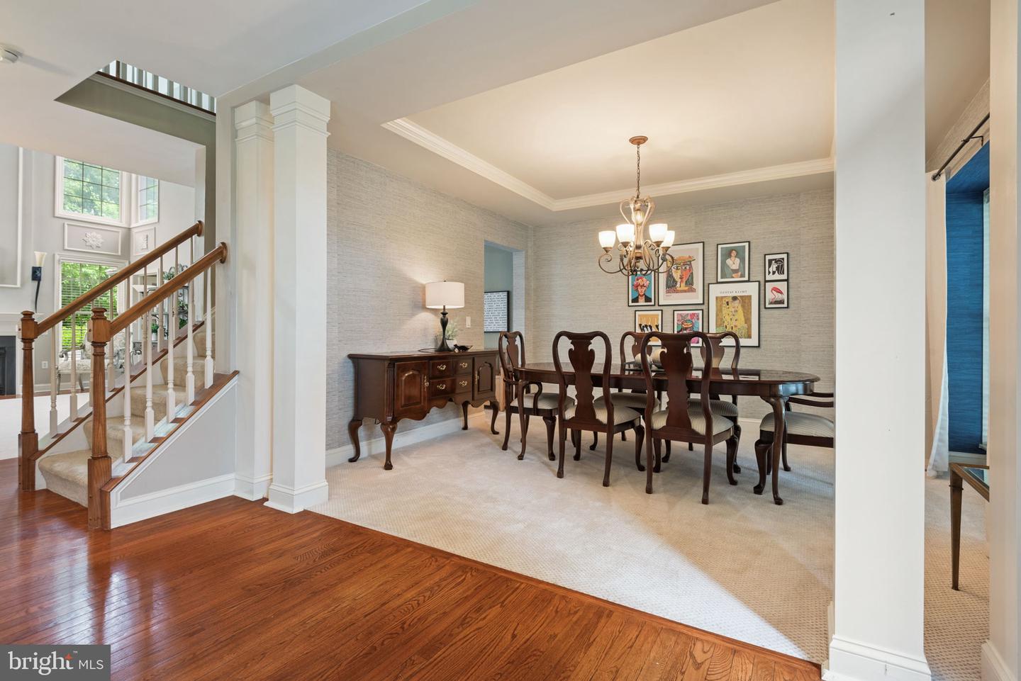 16 Fox Hollow Dr