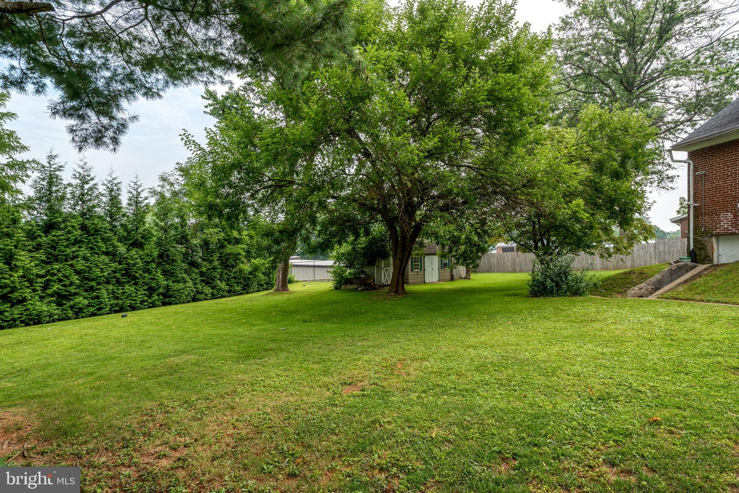 683 Fairview Ave
