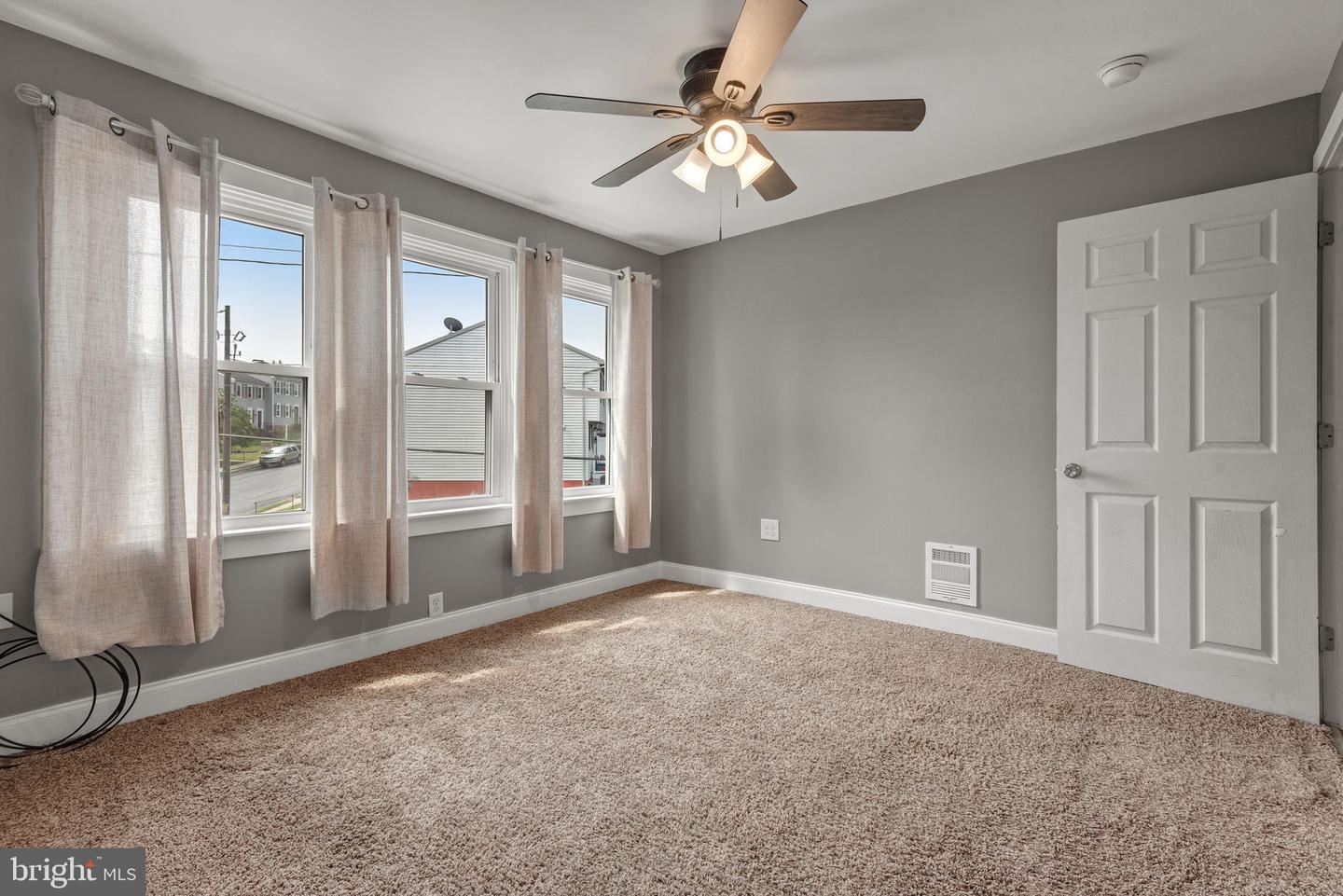683 Fairview Ave