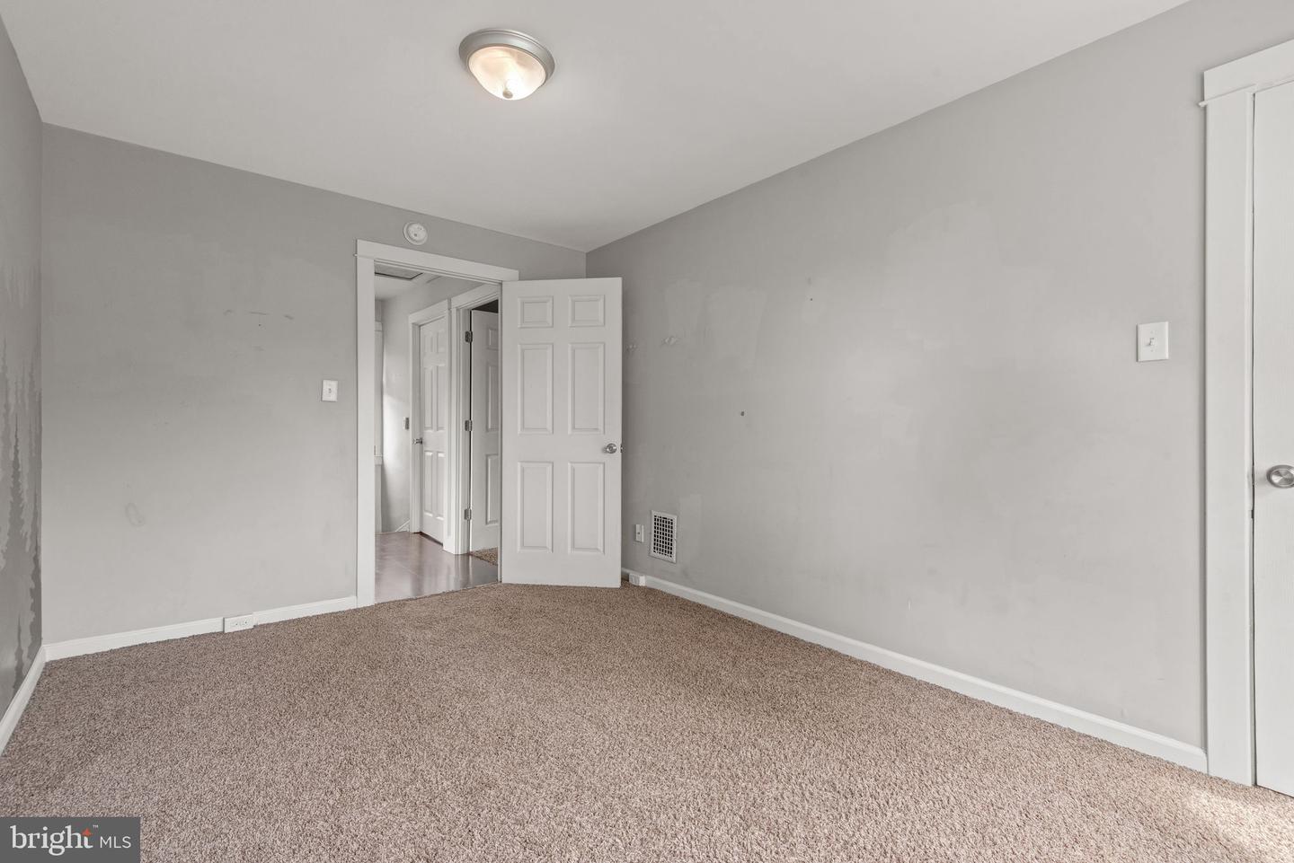 683 Fairview Ave