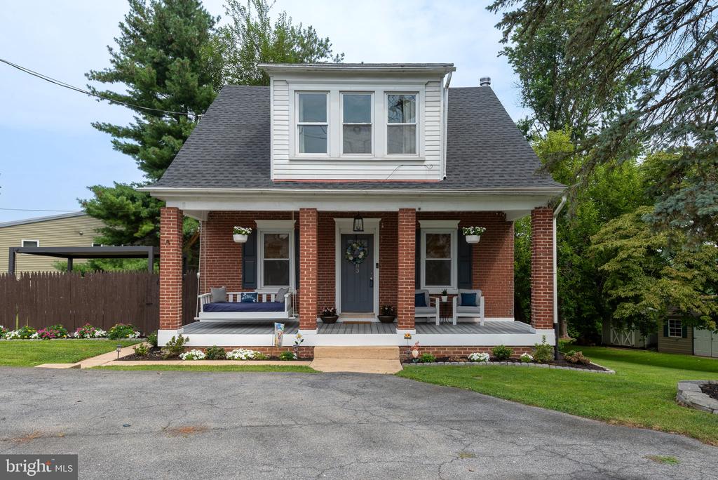 683 Fairview Ave