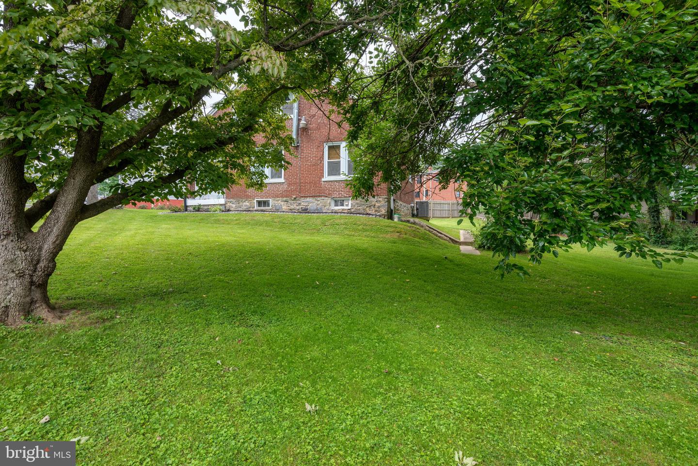 683 Fairview Ave