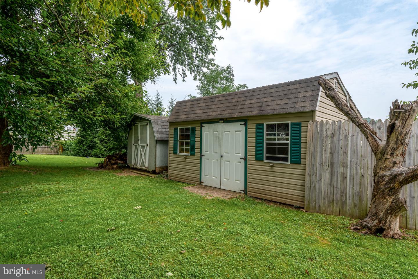683 Fairview Ave
