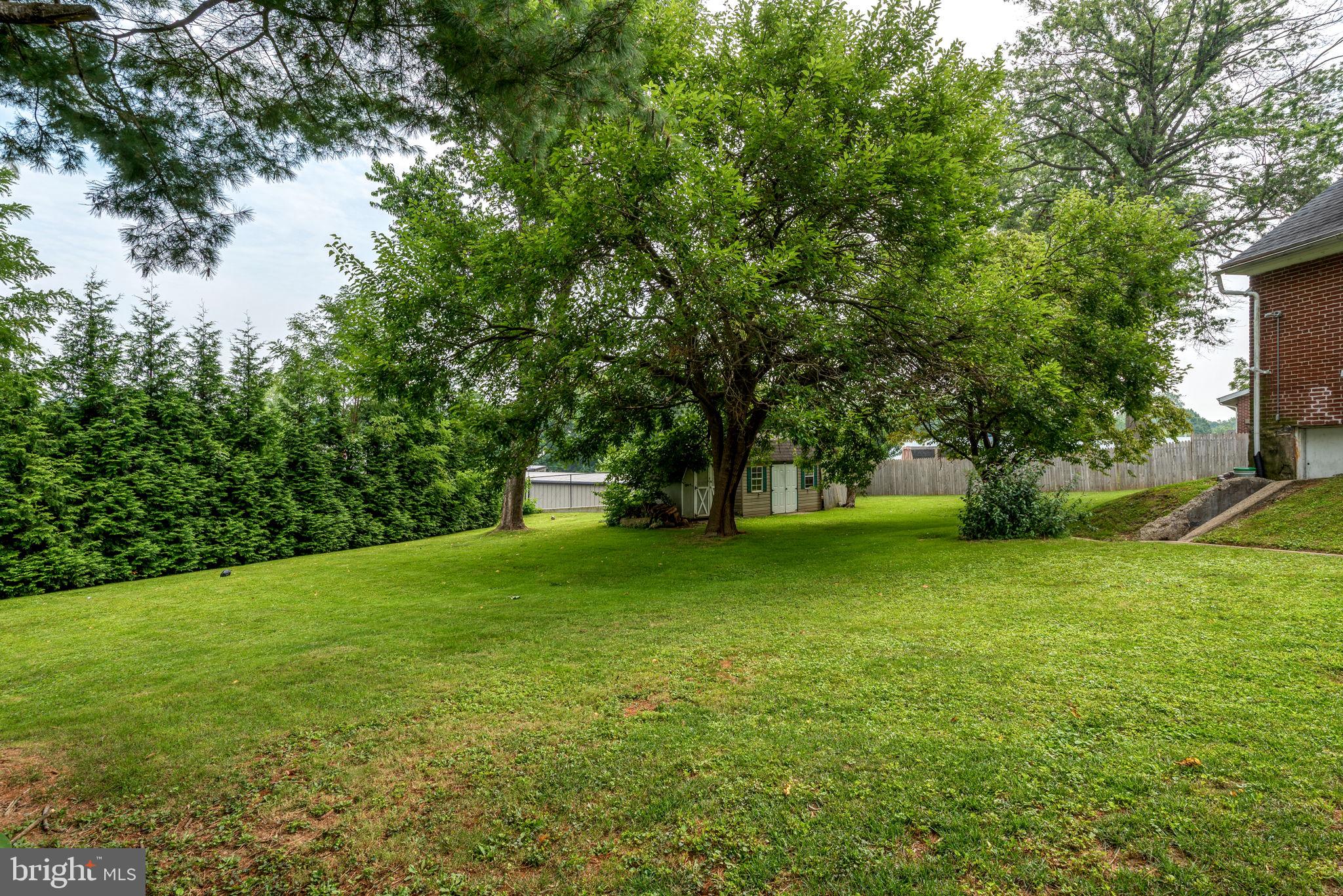 683 Fairview Ave