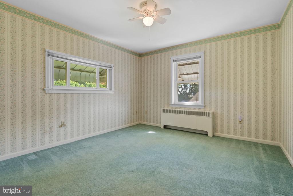 2315 OLD PHILADELPHIA PIKE