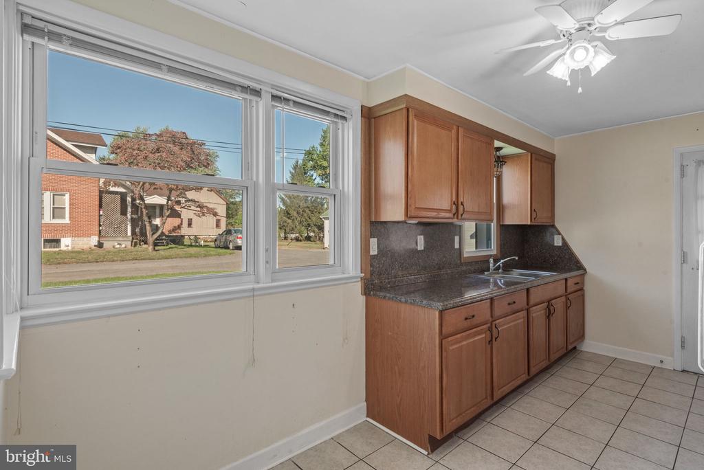 2315 OLD PHILADELPHIA PIKE