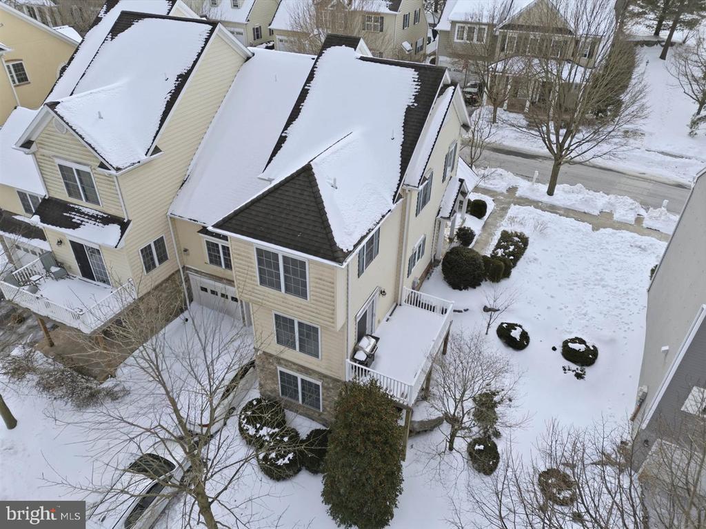 217 WEATHERFIELD PLACE