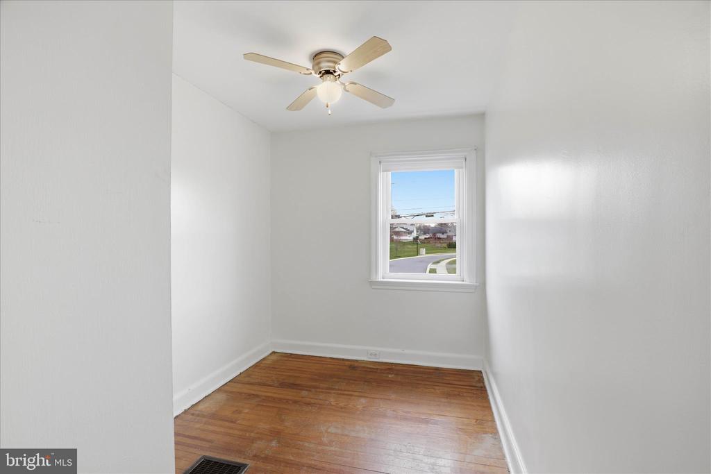 1632 LAMPETER ROAD