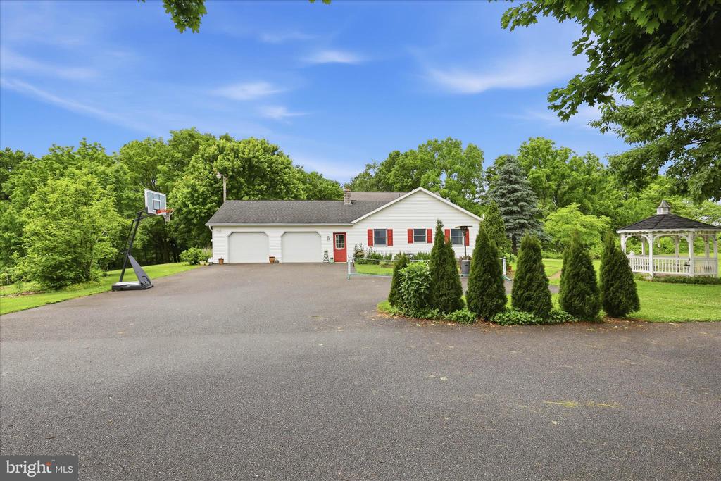 2588 MOUNT PLEASANT ROAD