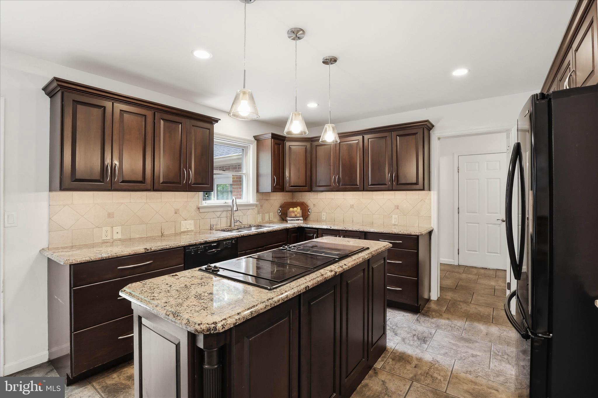 2429 FRUITVILLE PIKE