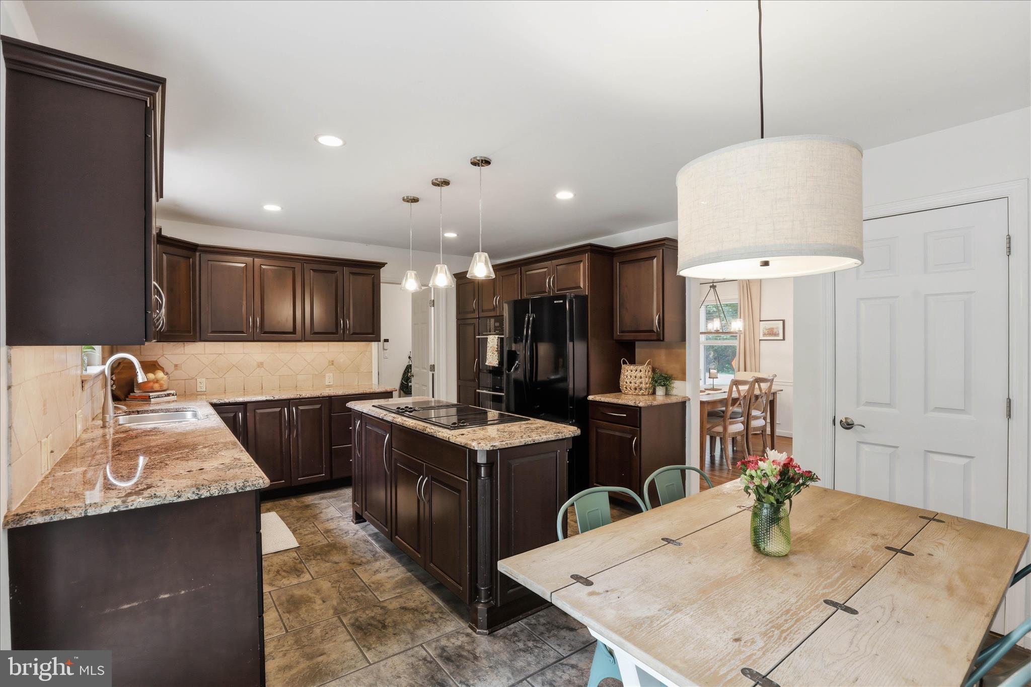 2429 FRUITVILLE PIKE