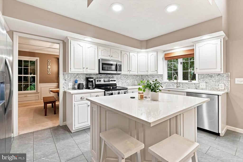 140 OLDE FIELD DRIVE