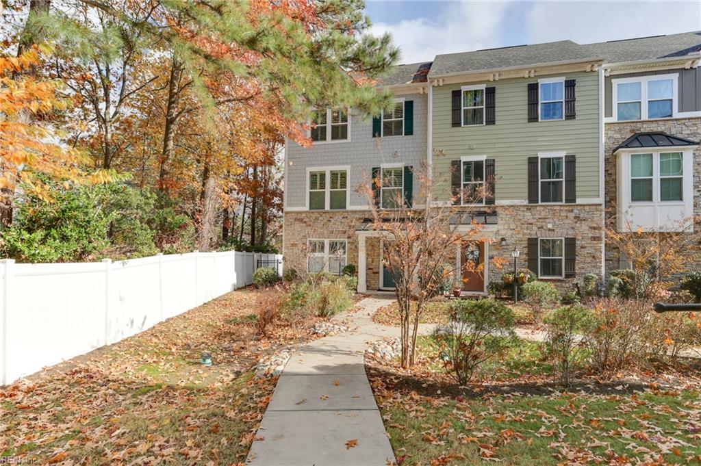 504 William Tiedeman LN