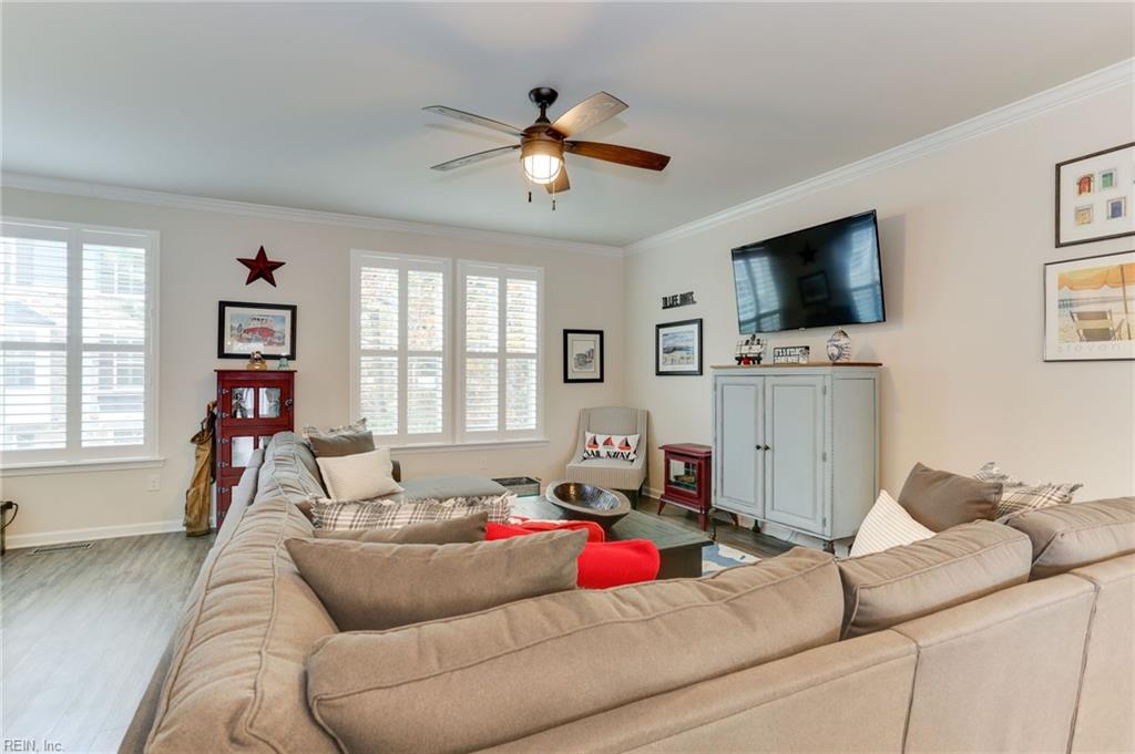 504 William Tiedeman LN