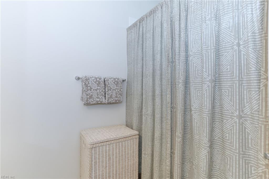 504 William Tiedeman LN