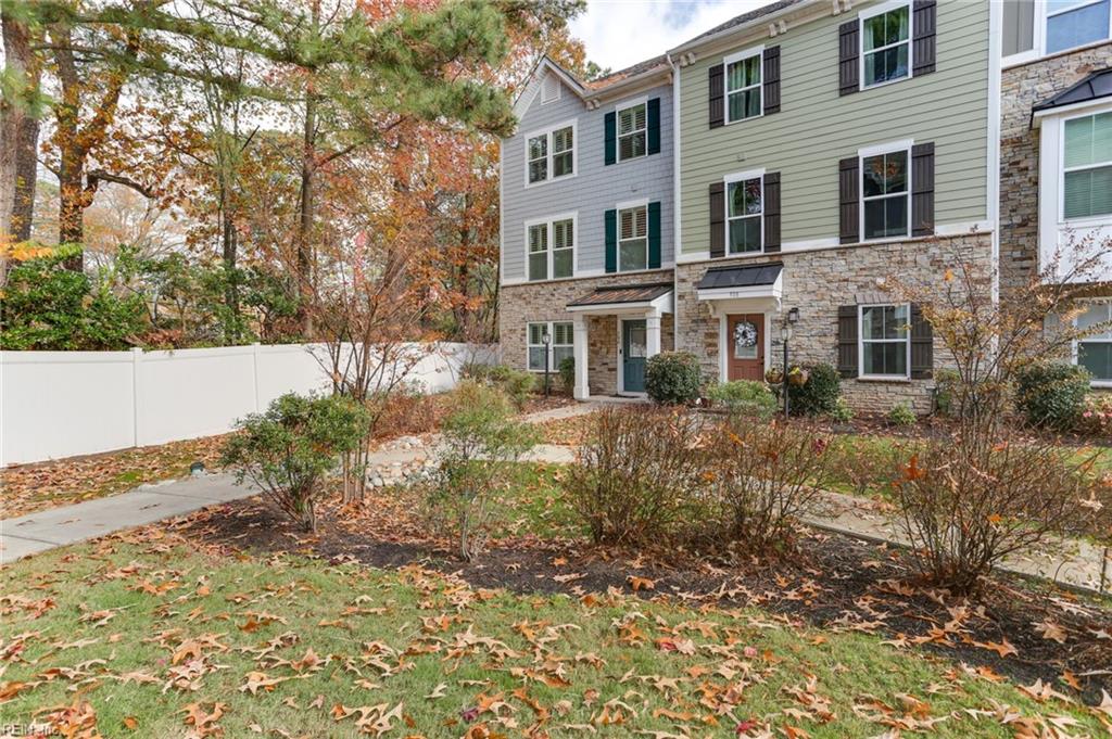 504 William Tiedeman LN