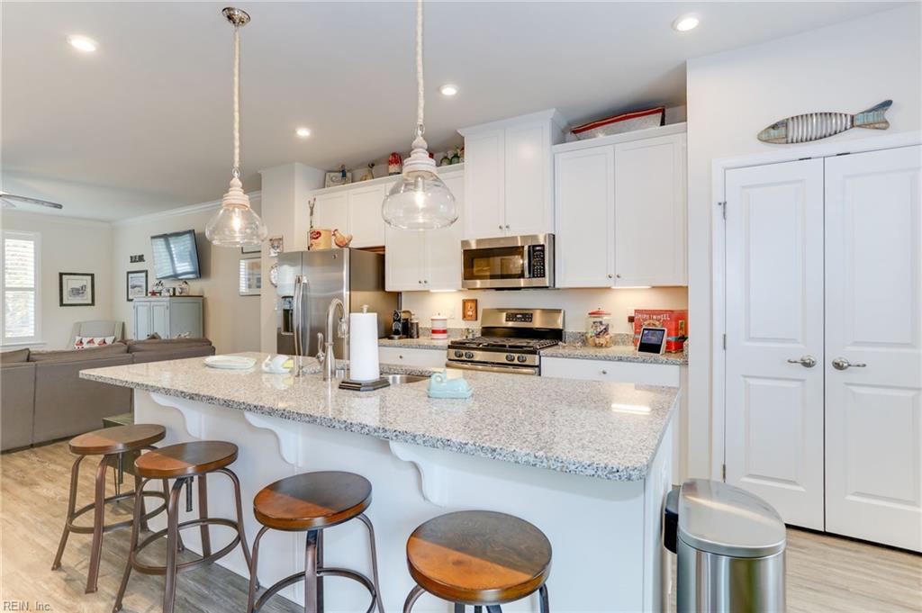 504 William Tiedeman LN